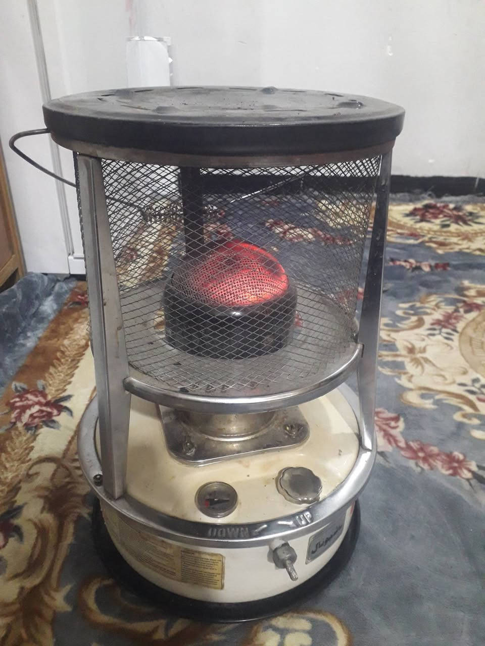 للبيع نضيفه كربلاء حي الغدير 25 الف ***********
