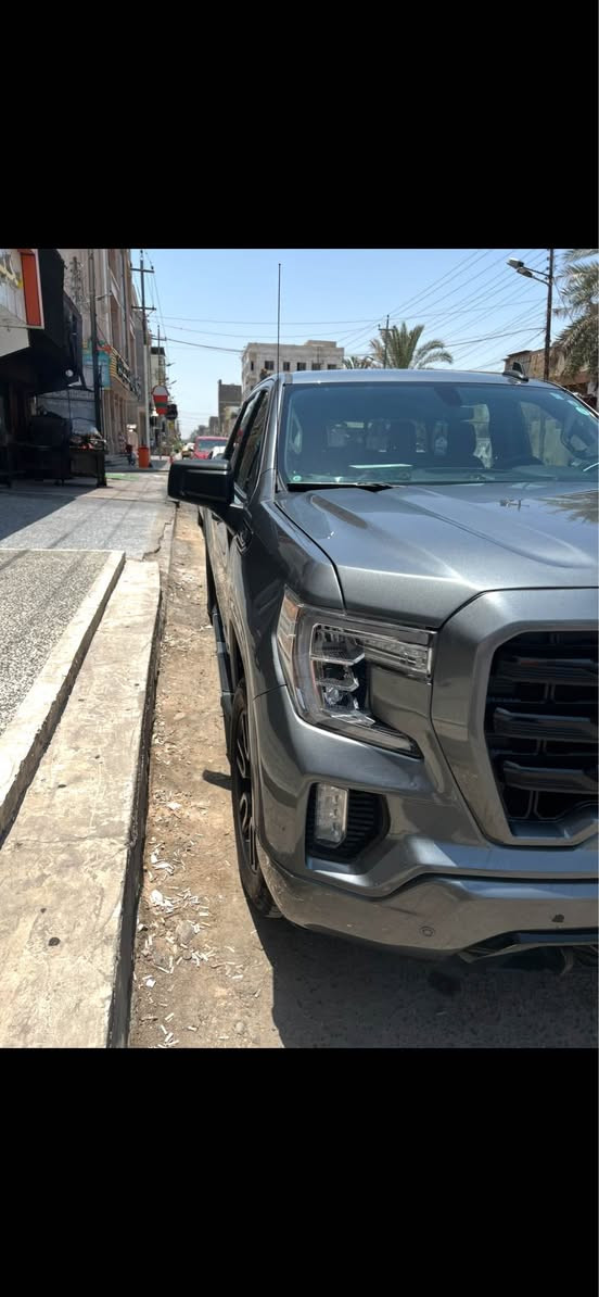 سيراGMC موديل2021 وارد أمريكي قطعتين صبغ مدكر وبنيد
باسمي السيارة  رقم أربيل السنويه إلى28 
تخم تاير جاهزة السيارة السعر 300
للاستفسار *********** ابو كرار  محرك ٨سلندر  بدي قصير باب طويل البصرة, العراق
