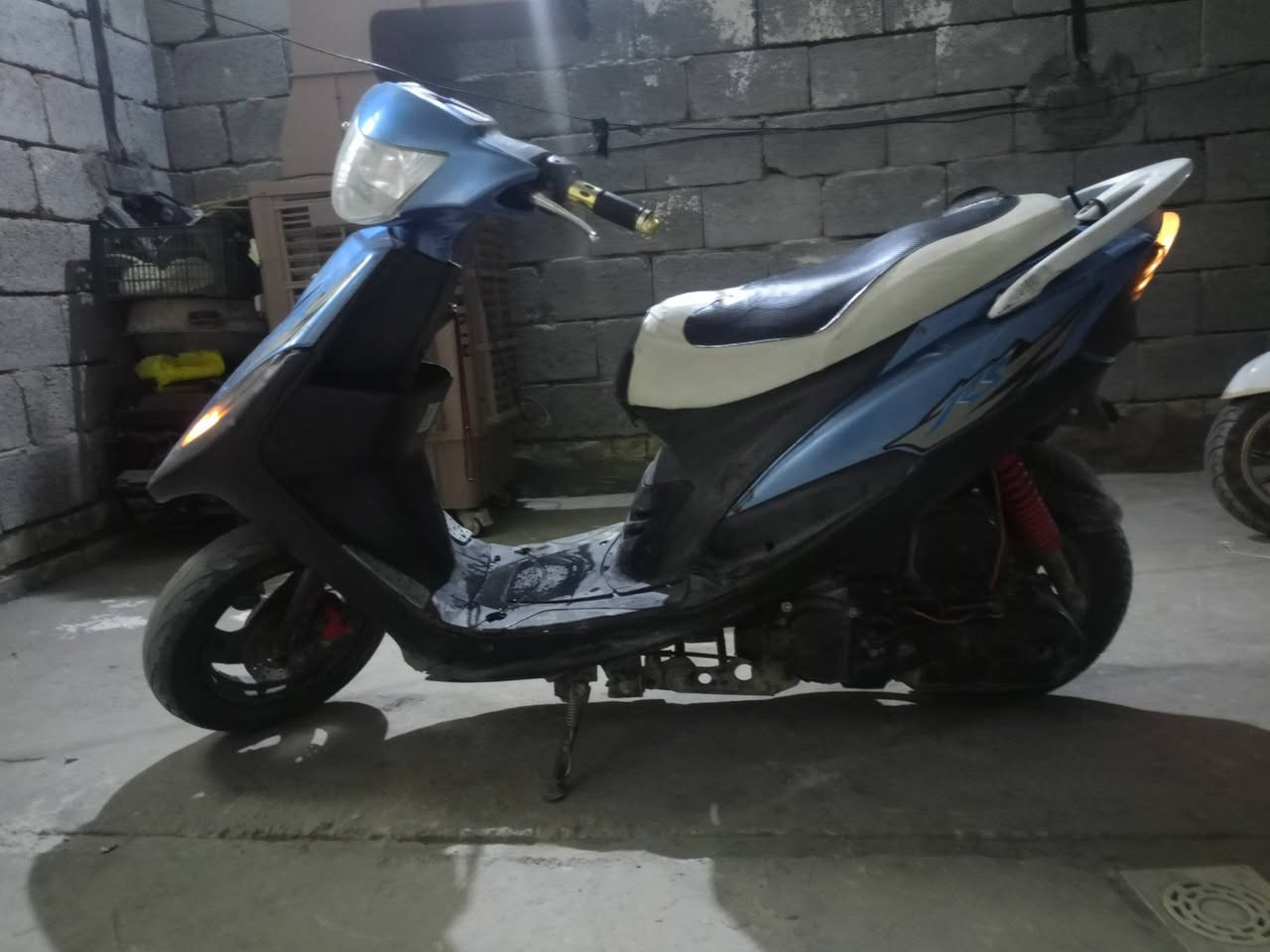 سلام عليكم دراجة ماكس عدلة ياباني دراجة خرسة كفرات بلادي كلة مختم الدراجة نكرة سلف بوشة 49 بلادي الدراجة بيهة خيط بخار السعر 400وبيهة مجال قليل مكاني كربلاء ***********
