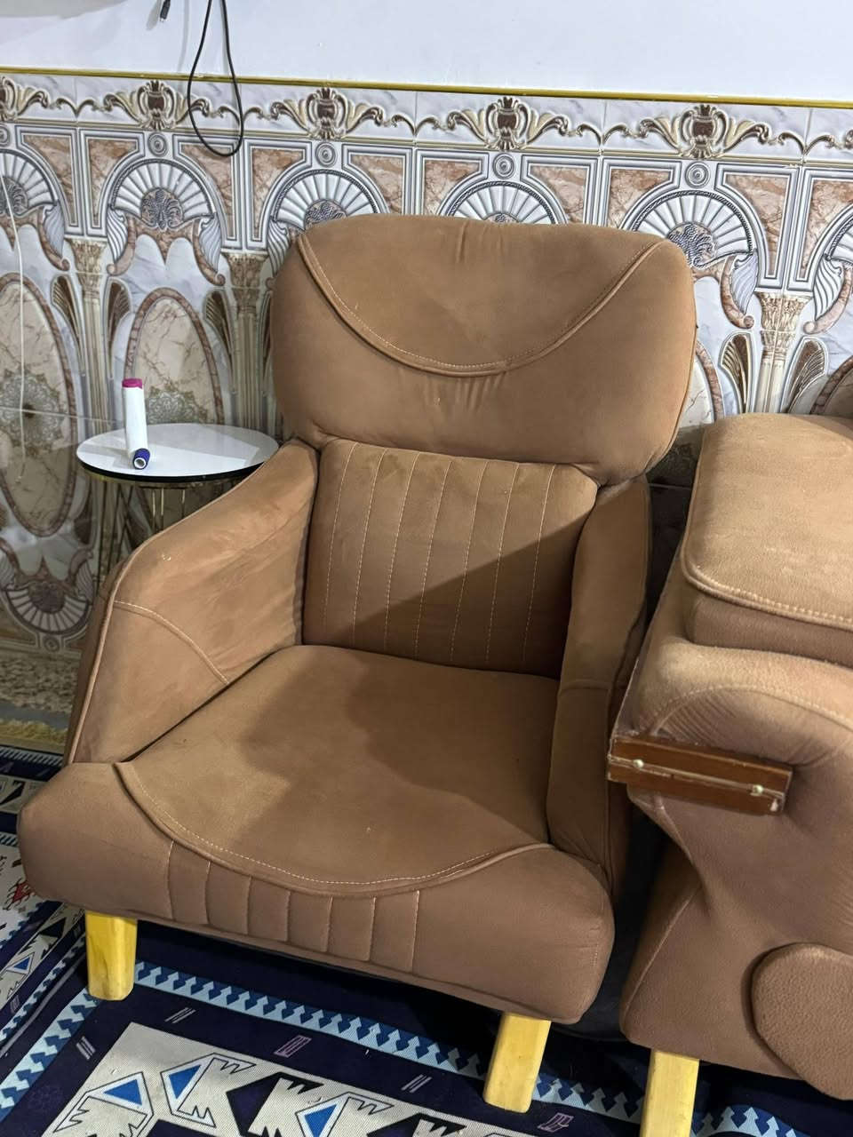 سلام عليكم
قنفات للبيع نضيفات كلش اي ضرر ماكو 
السعر 350الف وبيه مجال قليل كلش 
عنوان ناصرية سومر حي المعلمين 
الرقم ***********
ا
