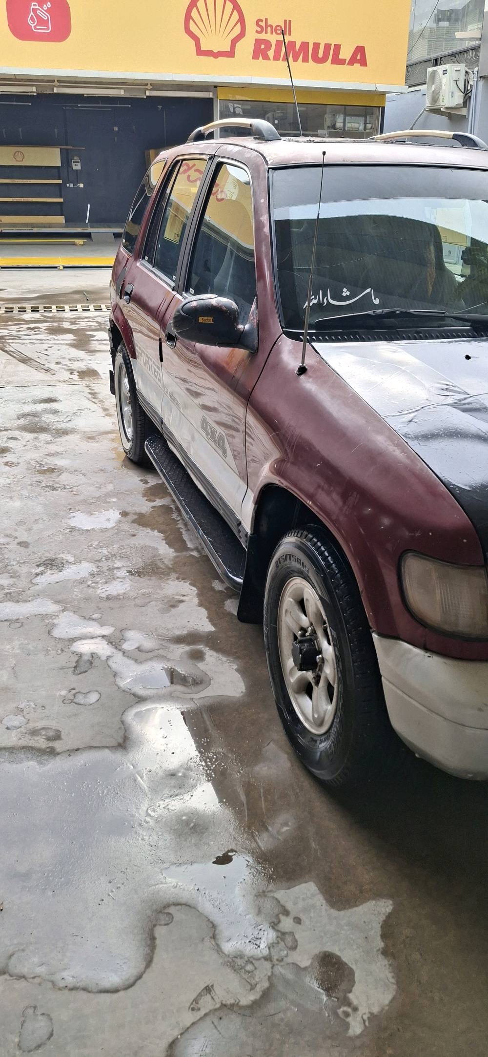 السلام عليكم
سبورتج ٩٤ 

بدون ضربه 

دفع رباعي شغال

محرك بلادي 

تخم تاير 

باتري جديد 

صدر +دبلات جديد 

بولبرن تايرات اماميه جديده اصليه 

السعر ٣٨ وبيه مجال 

رقم انكليزي انبار  وتحويل ثاني يوم
***********
***********
