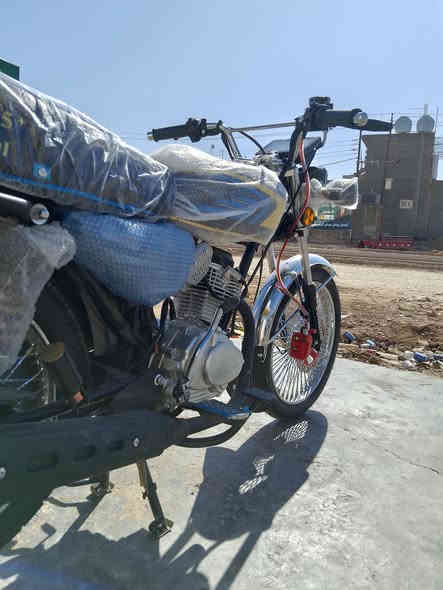 سلام عليكم
َ

َللبيع تايكر موديل 26 لون اسود. 

ََ

دراجه زيرو تحط بانزين على ايدك وتشغله.+ شاشه ايباد + اوراق كامله. 

َ

السعر ب950 الف وبيه مجال قليل للشراي. 

َ

العنـوان (ديالى/ الخالص). 

َ

الشـراي يتصـل ( ***********.)
