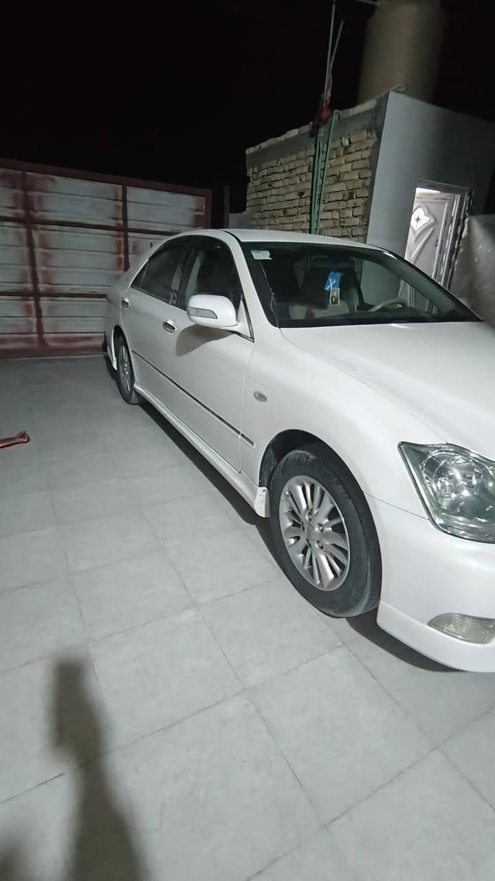 سلام عليكم شاهينه دكمتين كفاله عامه سياره  بعده بل كارتون ممشيه بل عراق ابد ومكفوله من زلغ ورصعات 
مكان ناصريه 
***********
