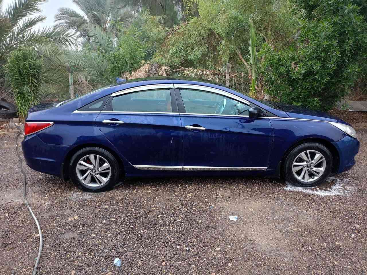 السلام عليكم سياره للبيع سوناتا 2011 وارد امريكي ضررها باب مال السدر سنويه لل 28 مكينه وحداديه مقفوله العنوان بابل الابراهيميه رقم الهاتف ***********/***********
