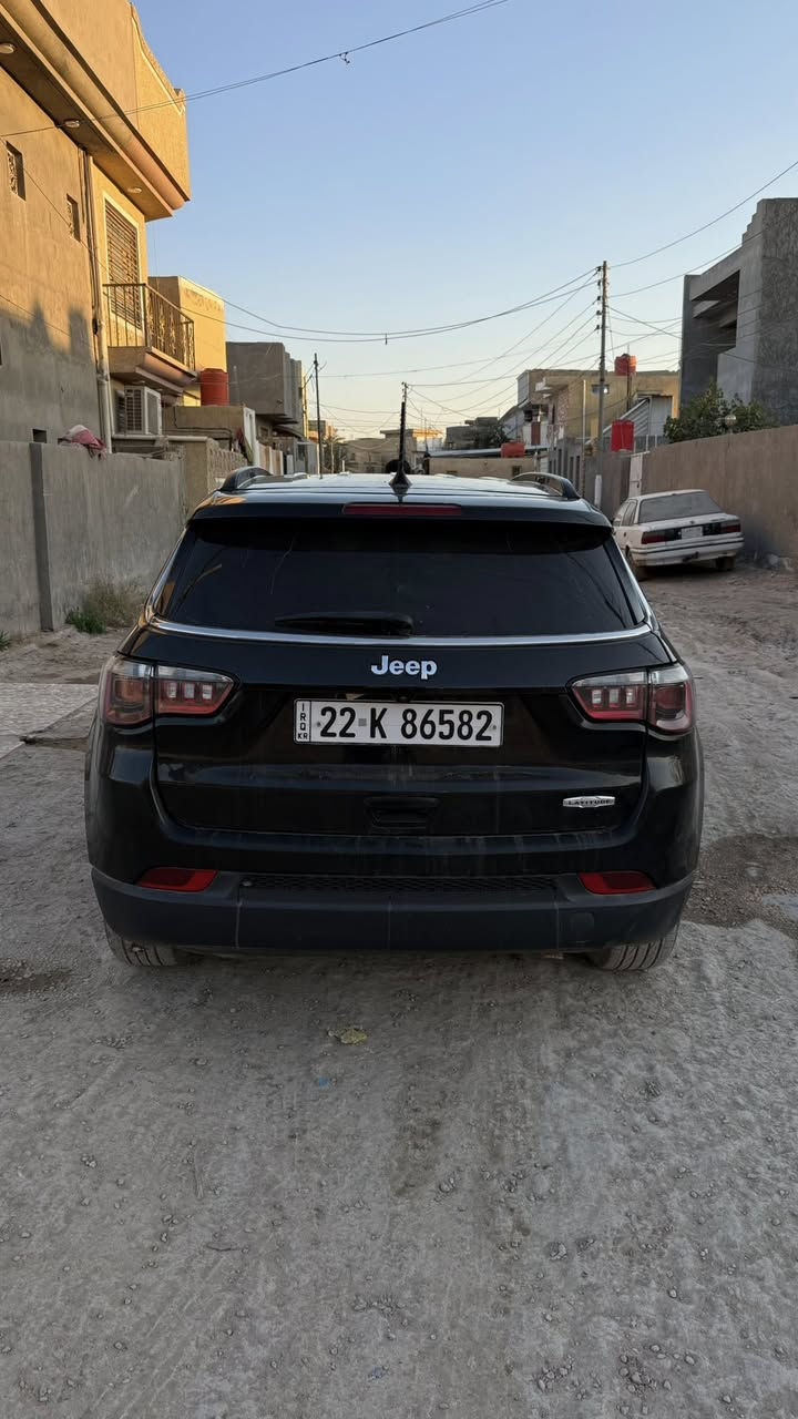 جيب كومباس موديل2022
السياره وارد امريكي
تحكمات ستيرن 
شاشه وسطيه 
تبريد قطعتين 
جنطه كهرباء 
بالنسبه للحادث   جاملغ مبدل نفس اللون وموضح بالصوره 
مكان السياره بابل - ***********
