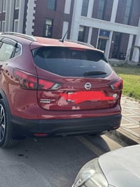 نيسان روج سبورت sv 2017 وارد امريكي   ضررها  بسيط وخلفي فقط وصور الحاد...