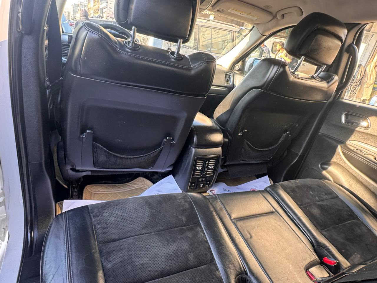 السلام عليكم 
دورنكو GT 2018 للبيع فقط  
حادث امريكه باب وجاملغ صور الحادث موجوده 
داخل العراق حادث باب جاملغ يمنه كص فخذه وبارد باب الجنطه جوه الرقم شي بسيط ?
موصفات السياره عاديه 
GT ومعروفه عادي مواصفاته 
اشاير مري
جنطه كهرباء 
كامره 
حساسات خلفيه توقف ذاتي
اوف ستوب 
كشنات تدفئه 
استيرن تدفئه
كشنات خلفيه تدفئه،
4 قطع تبريد،
خزن ميموري
اشفتات استيرن 
بعد بيها موصافت 
ماعدا الفتحه سقف 
مكينه 3600 
ماشه 140 ميل 
بنيد اس ار تي ابو 3 فتحات 
ويل كب 20 تايرات 70 %
صدرها 70%
رقم بغداد 
السياره جاهزه 
مكاني بسمايه
***********
الشراي يتصل 
تجي تفحص وتشوف السياره 
واني حاضر وتشلع عيوني 
السعر  ع الاتصال او خاص ؟؟
