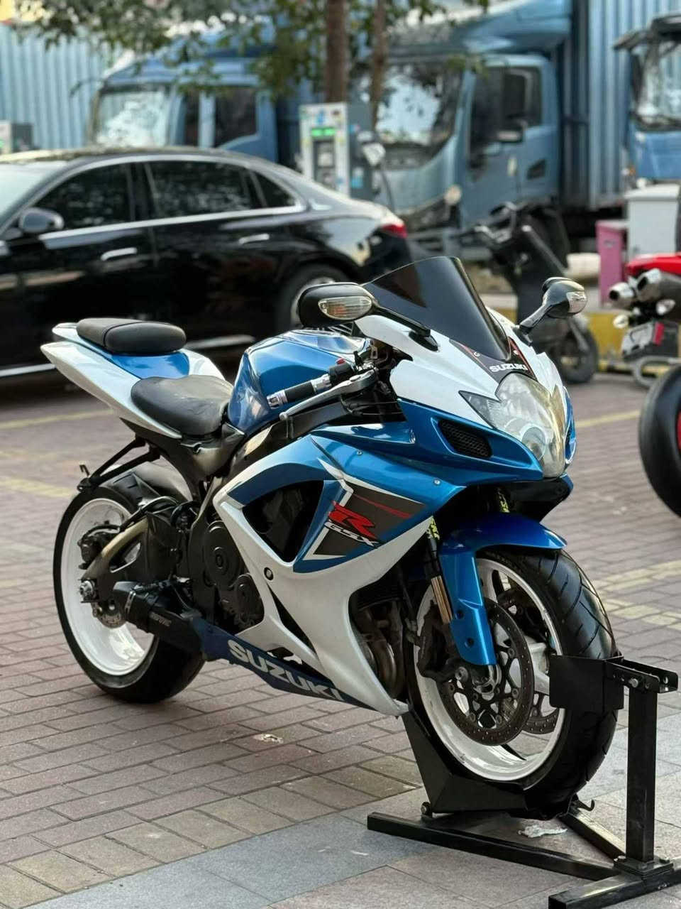 سعر فى اخر
ضمان  محرك گير بدون حادث
هزا دراجه بل خارج 
بعد ٤٥-٩٠ من دفع وصل سليمانيه
***********
***********
***********
اعزا كرام كل دراجات بل خارج بعد ٤٥-٩٠ وصل 
أعتذر إن تسببت هذه المنشورات في مشاكل لبعض الأشخاص.
أي شخص لديه شركة نقل في الصين أو اليابان، سأرسل الدراجة النارية إليه. جميع الدراجات النارية أرخص.
٥٠٠$
وبالمناسبة، هذه الأسعار صحيحة.
لقد صُدم بعض الناس بشدة، يا أعزائي.
أؤكد لكم أنني سأجعله أرخص آنشالله 
شكران للمدير كروب
https://www.facebook.com/share/g/1EGGciZoob/
‏https://www.tiktok.com/@madeinjapan919?_r=1&_t=ZS-92jOpMF0D3q
‏https://www.tiktok.com/@samuraiskill1?_r=1&_t=ZS-92jOrywJb6u یمکن تابعنی علی تیک توک
GSXR 750
2006
32ورقه
