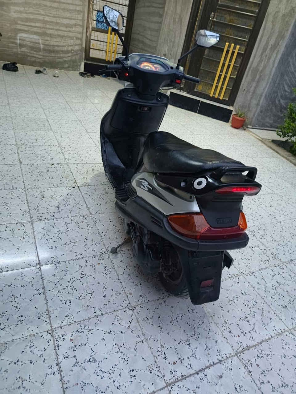 السلام عليكم دراجة فراشة فظائي للبيع شغالة سلف هندر مكينة ناعمة نشطة شلعة سعرها 400الف مكاني بعقوبة بهرز الرقم ***********
