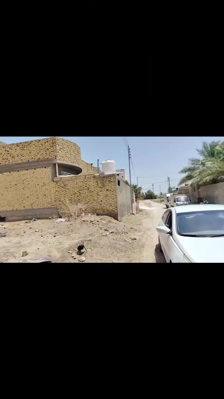 عرصه للبيع مساحه 300  متر واجهيه 15 نزال 20 متر قرب مدرسه استاذ عبود  خلف بيت سيد سماوي جيرانه خوش جيران قريبه ع الشارع السايدين استفسار أكثر اتصال أو مراسله الصفحه واتساب موجود ***********
