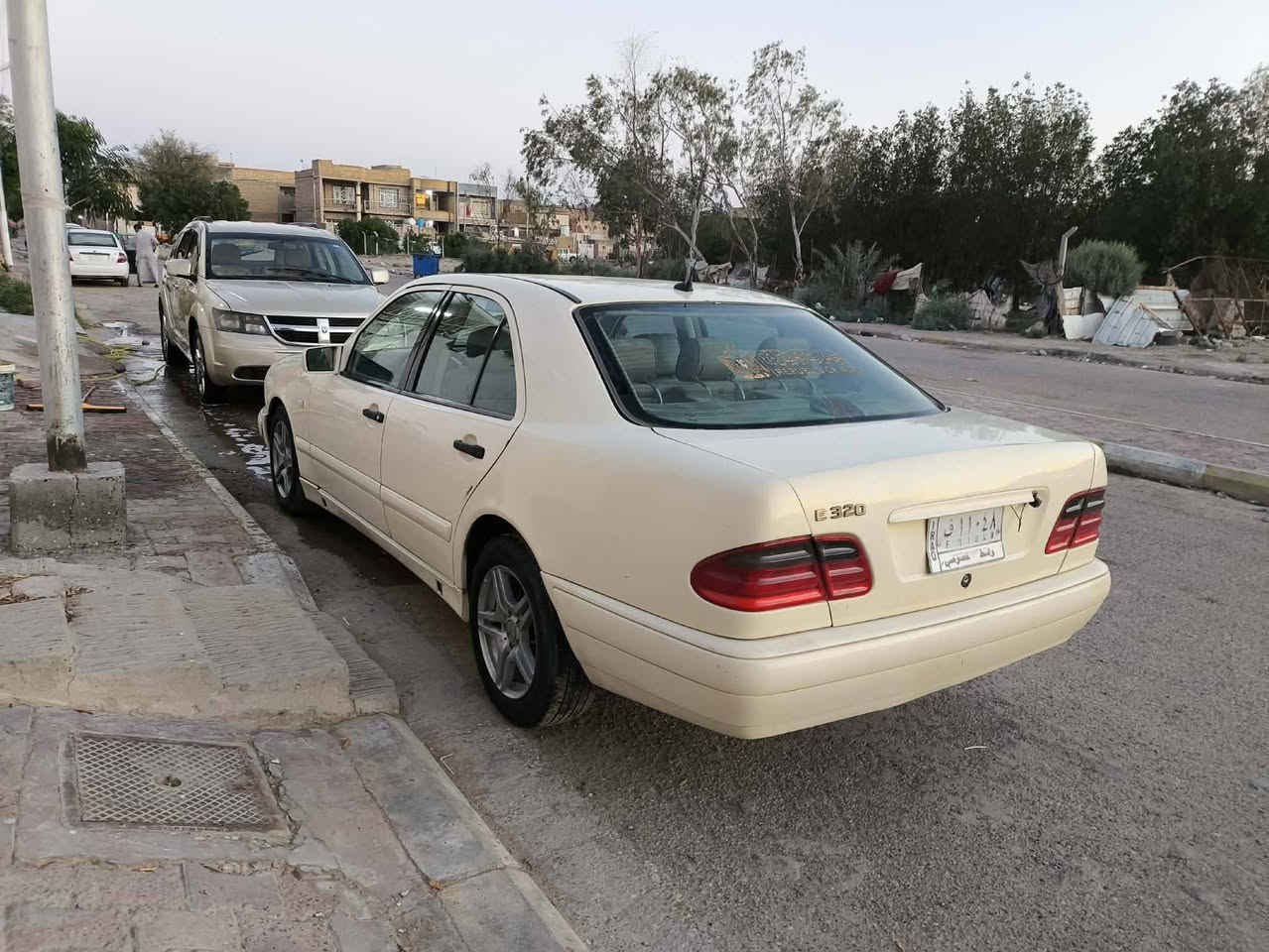 يالله السلام عليكم مارسدس ام عيون موديل 98 مكينه وكير vvti حداديه كهربائيات تبريد ثلج داخلها نضيف رقم واسط تحويل مباشر مكاني الكوت السعر 62وبيها مجال ***********
