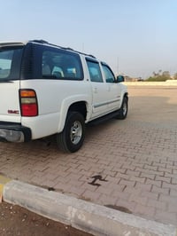 جمسي 2001 رقم انكليزي سياره جاهزه من كلشي للستفسار 07735372320