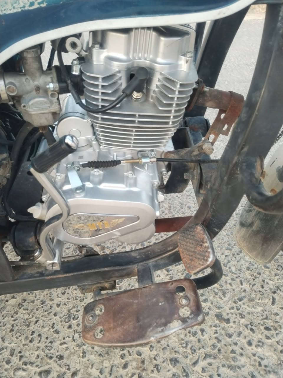 ستوته للبيع مديل 19 أوراق اصولية شاصي مكفول بدي مكفول محرك عالشرط توني شاده گير بكس الأصلي توني شاده اكسن عالشرط تايرات جدد اصليات مع اوياله جدد كهربائيات كلها شغاله ضفيره جديده من الطول للطول باتري جديد الأصلي هورن جديد الأصلي دبلات جدد الأصليات ستوته مضبطها على أيدي الله شاهد 
 بيع مستعجل
المكان السماوة _ الوركاء _ ناحية الكرامة
شراي تعال خاص وتدلل
*********** واتساب
***********
