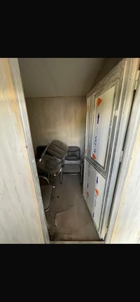 كرفان 9متر في 3 غرفتين نوم مطبخ وحمام  مغلف جديد  مكاني بغداد 07704777...