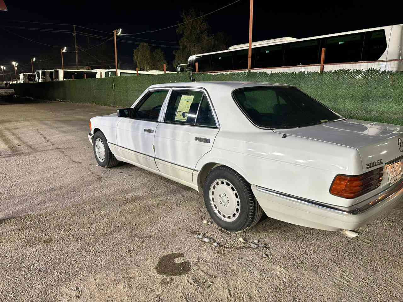 يالله من رخصت الادمن مارسيدس 300 موديل 91 رقمها صلاح الدين وارد يابان بدون فتحة السنوية إلى 29 سيارة دواخلها حلوة مكينة وكير حلوات نقصها تبريد وبيها كابريتر مو عنكبوت السعر 58 وبيها مجال إنشاء الله رقم الهاتف ***********
