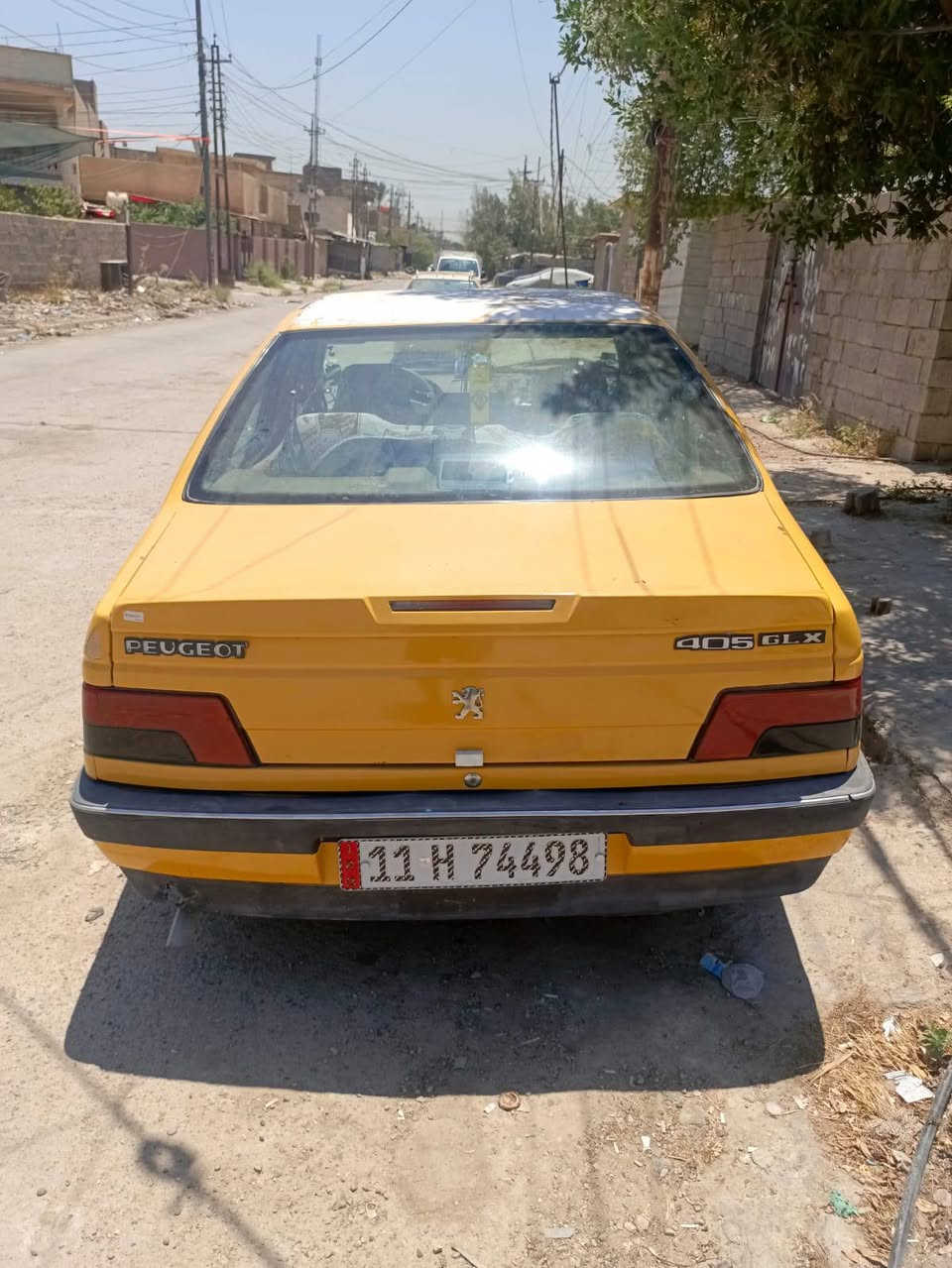 السلام عليكم للبيع او مراوس حسب القناعة  بيجو GLX 2017 كير محرك مكفول تبريد شغال دشبول عالي كهربائيات كله شغاله بيه ضربه بالجنطه بنيد مبدل مصفره هيئه وغرمات  رقم بغداد انكليزي عارضه 48 وبيه مجال/مكاني بغداد الدورة ابودشير ***********
