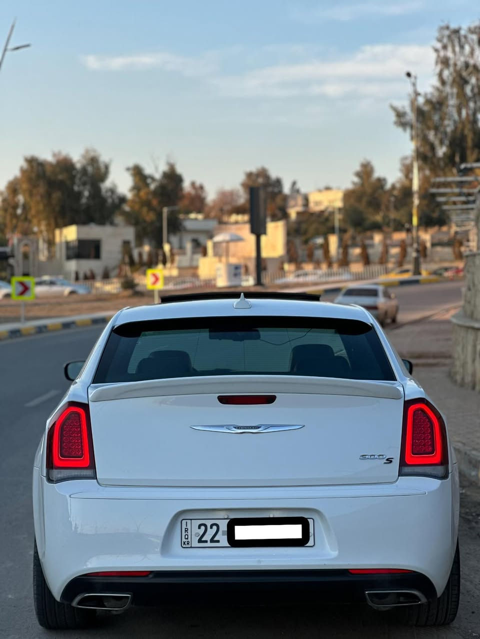 السلام عليكم
الشايب المرغوب
اوباما S
الموديل ٢٠١٨
ماشيه ٦٨ الف ميل 
سنويه جديد 
هزه جدي 
رقم أربيل 
شرط التحويل 
.
الدخول كلين 
بيها بارد باب السايق كلش بسيط 
بيها فحص كامل يم فحص نينوى 
.
المواصفات
المحرك : V6 . 3.6L 
 پانوراما 
 مصابيح امامية زنون مع LED 
شاشه كبيرة مع نظام ملاحة نفكيشن GPS 
مقاعد أمامية كهربائية عدد 2
مقاعد أمامية وتدفئه
تشغيل عن بعد 
قطعتين تبريد 
مقاعد جلد 
ستيرن كهربائي 
محدد سرعة 
تلفون بلوتوث 
كاميرا خلفية 
كير شفتر بالستيرن 
دخول ذكي (بصمة) 
.
الموقع الموصل حي نركال 
لمعرفه السعر الاتصال على الرقم
رجاءاً بس الشراي يتصل
***********
