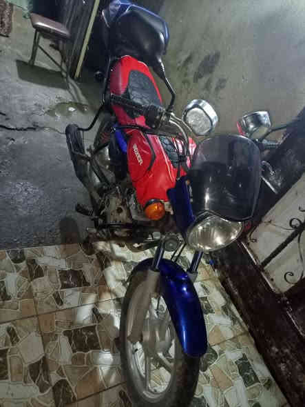 سلام عليكم بوكسر2018 بدون اوراق مكفول سرقه 
المكان ديالئ منصوريه الشط 
*********** 
المكينه بيها صوت ب زنجيل 
ولمكينه مفتوحه
السعر 700وىي مجال
