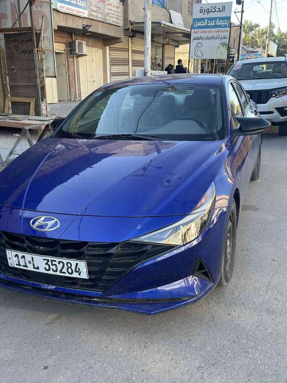 السلام وعليكم النترا للبيع موديل 2023 السيارة جديدة حادثهة فقط رصعات تخريب مثل ماموضح بالصور بأعتبار السيارة كلين 
السيارة ماشية 22 
حدادية صدر محرك كير مكفولات كفالة عامة 
المواصفات نص فول بصمة، تشغيل عن بعد ،بصمة ابواب ،رادارات ،تحكم ستيرن ،هاند بريك بصمة، وبعد بيهة هواي مواصفات 
السيارة كلها كبس ليبل واحد
ايرباكات سليمة
السعر 159 وبيها مجال حك الجية
الرقم ‭0771 209 3857‬ 
العنوان بغداد الشعلة مامتواجد خاص
