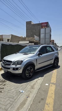 مرسيدس ml 500   للبيع محرك ٨   بيه منضومه غاز  سياره جاهزه بي نواقص بص...
