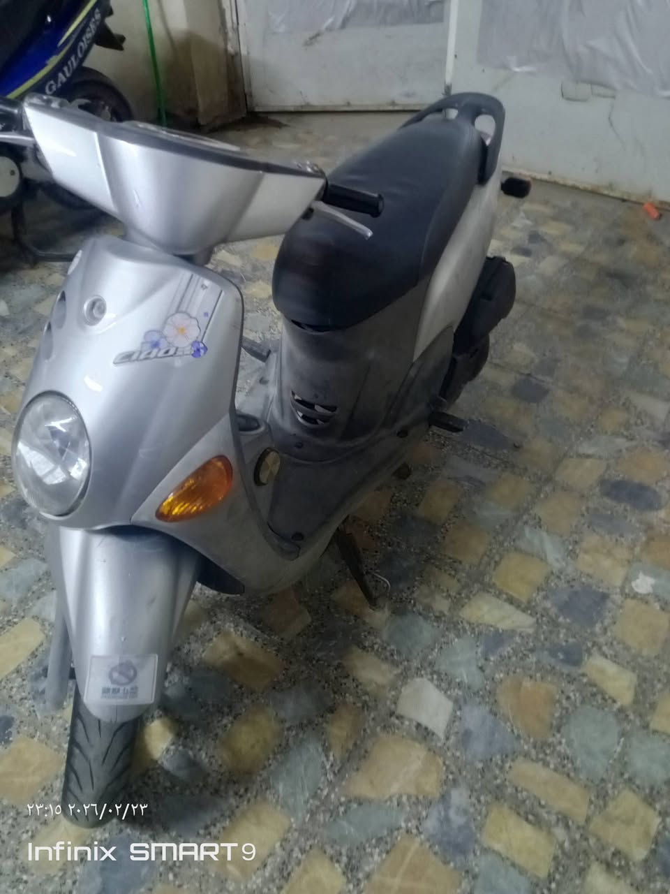 سلام عليكم البيع دراجة فلة الدرجة مكفوالة جيب فيتر وتعال افحص درجة مابيهة نقص هورن شاير االايت مكاني بغداد البلديات مكينة مكفوالة ومستعجل علة بيعته الرقم الهادف ***********
