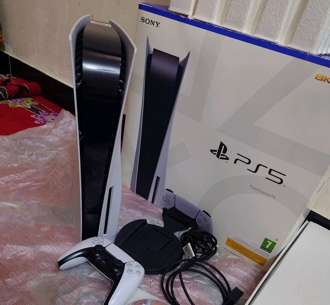 عندي جهاز بلاي ستيشن 5 للبيع، بحالة ممتازة جداً وبالكرتون الأصلي. الجهاز يجي مع كل الملحقات الضرورية مثل الكابلات ويد التحكم. جاهز للاستخدام فوراً ويقدم لك تجربة لعب لا مثيل لها مع دقة 4K وسرعة فائقة.

إذا عندك أي استفسار، لا تتردد في مراسلتي.