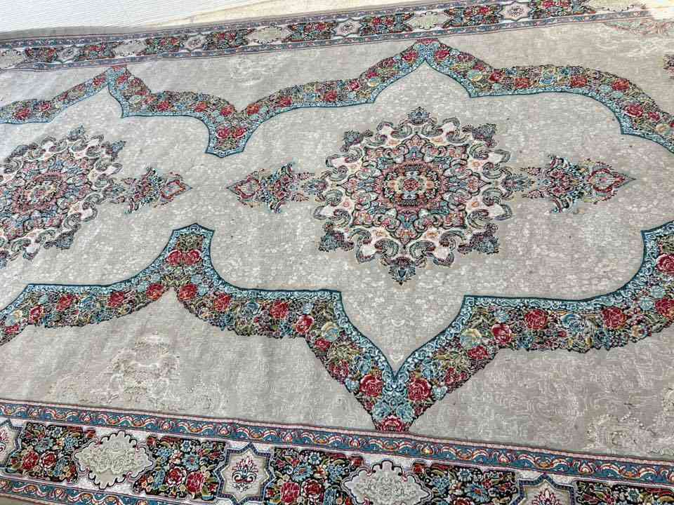 زوالي 2 كاشان ايراني اصلي حجم الوحده 3x6 استعمال قليل اخو الجديد
سعر الوحده 200 الف فقط 
المكان الديوانية
للاستفسار *********** يتوفر واتساب
