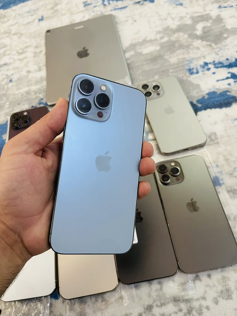 سلام علیکم اخوان
بطاریات کلە ٨٥ فوک لحد ٨٩ بلادی 
کلە ابسعر الجملە 
١٣ بروماکس  ١٢٨ کبس 
١٣ بروماکس ٢٥٦ عندە مسج  مالشرکە 
١٣ بروماکس مبدل شاشە Gx  مطابق اصلی 
١٤ بروماکس مبدل شاشە  ٢٥٦ سعرە جوە کلسوک 
١٥ بروماکس ٢٥٦ خطین مبدل شاشە سعرە جوە سعر الشرکە 

معە احتراماتی لجمیع طفاصیل کامل مکتوب اقرە  
عندی طوصیل بس فلوسە موقدمە

***********. واتساب
