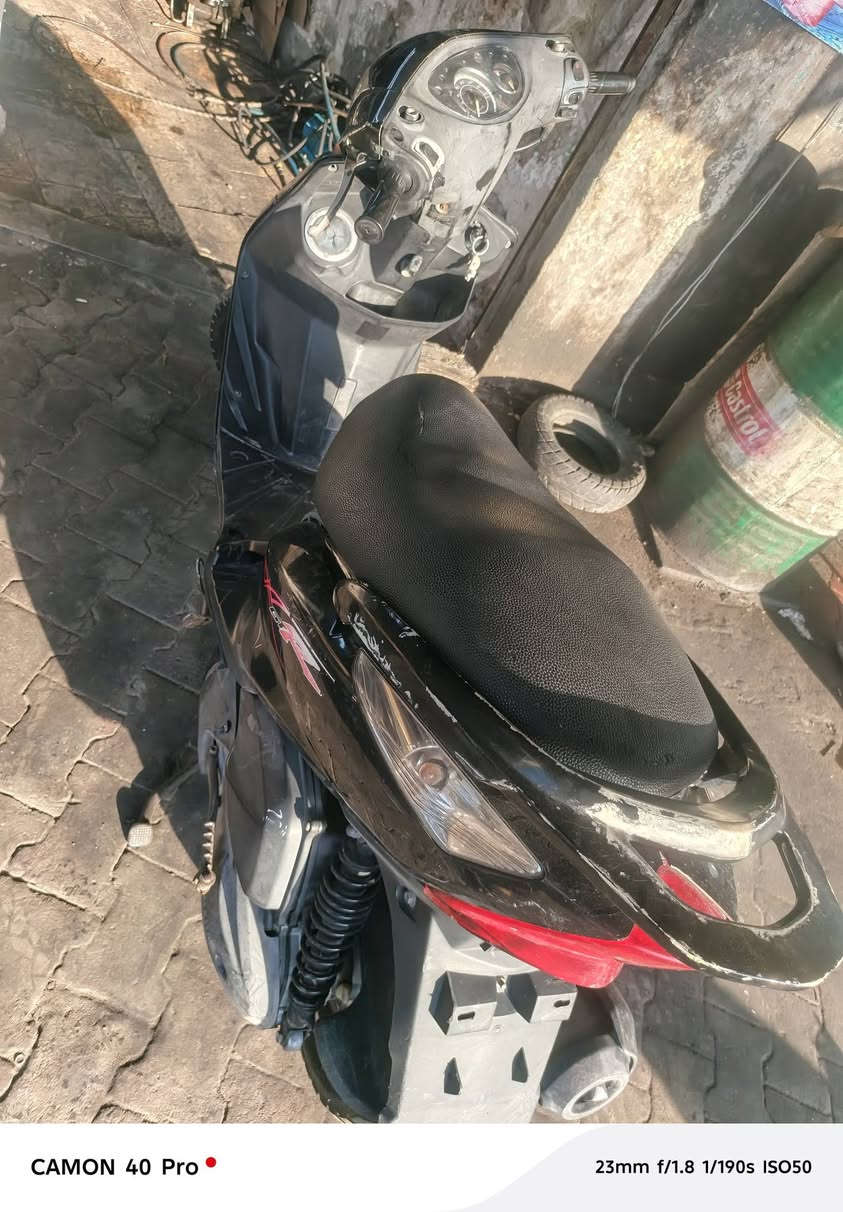 سلام عليكم دراجة ثعلب ١٤٠ نكرة سلف بكل وقت كهربائيات كاملة مختمة ختم واحد شلعة معدل دراجة شلعة معدل قفل ستيرن قفل جنطة سعرها ٤٧٥ بيهة مجال بغداد الحرية ***********
