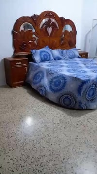 غرفه نوم للبيع نضيفه المكان الغزاليه سعر 550 رقم 07768632990