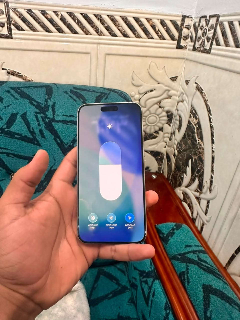 15 برو ماكس للبيع
البطاريه 98 
مبدله بي بس شاشه اصليه الباقي مكفول 
الذاكره 256 
تك شريحه 
السعر 840 الف وبي مجال وبخدمتك 
مكان الجهاز بغداد البلديات 
الاتصال ***********
