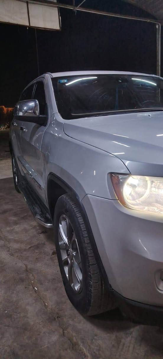 سلام عليكم للبيع جيب لاريدو موديل 2012 بسمي مشروع  وطني سعر 158 شراي يدلل وتصال على رقم ***********ورقمه انبار ومكاني واسط  النعمانيه
