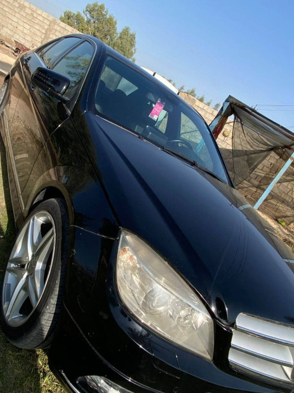 مرسيدس 2011مراوس حسب قناعة 
داخل جلد سلايت وارد يابان 
بيه اربع قطع صبغ ومنزل سونار بدون دواخل 
صدر جديد تخم تاير بطارية محرك كير جاهزة بدون نقص 
السعر 115 
بغداد الدورة 
*********** بغداد, العراق
