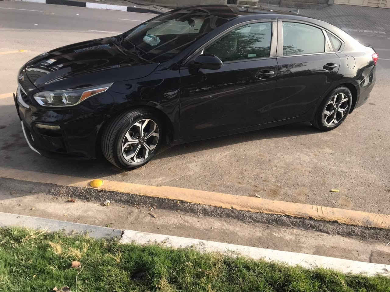 سلام عليكم
فورتي 2019 
سياره بيه 3قطع بنيد وجاملغ وباب 
ماشيه 65 الف 
محرك 2000 دوش 
سياره نضيفه بس بيه ملاحضات بسيطه كلش 
سعر 124 وبيه مجال بسيط 
مكان بلديات 
اي ستفسار 
***********
