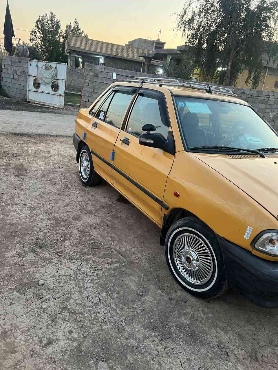 سلام عليكم سياره البيع موديل ٢٠١٣ سياره حلوه بسمي سنويه ٢٩ السعر ٣٥ وبيها مجال العنوان بغداد ناحية الوحدة الج رقم ***********
