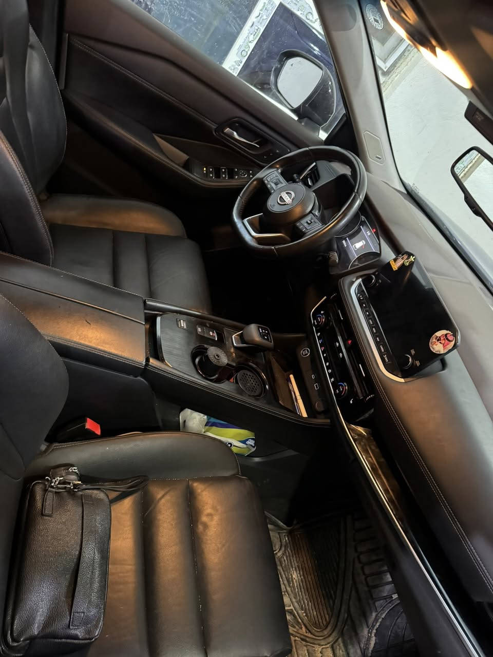 نيسان روج  2023
الشكل الجديد فول مواصفات بانوراما 
مواصفات SV 
 محرك 1500 
لونها أرزق نيلي 
حادثها بنيد وجاملخ 
رقم أربيل سنويه ورقم جدد  
ماشيا ٥٧ الف كيلو متر 
السيارة زيروو بدون شخط 
تبريد قطعتين 
رادار 360 
نقطه عمياء 
داخل لونين 
كشن سائق كهربائي 
ابواب بصمة 
تشغيل عن بعد 
الكير مأوس اوتوماتيك 
لايت زينون ليد امامي وخلفي 
تحديد مسار  تحديد السرعه 
مانع انزلاق 
مكاني الانبار 
للاستفسار :-***********
السعر ١٧٥
