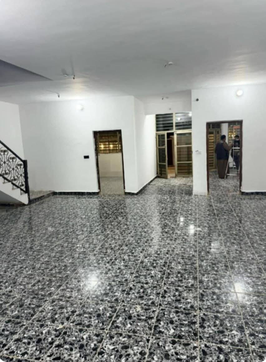 بيت للبيع طابو صرف مساحة
250 متر حي التربة قبل
المدارس الصينية بشارع
واحد يتكون من الطابق
الأول غرفتين وصاله
وديوانيه ومنور وصحيات
داخلي وخارجي الطابق
الثاني فقط غرفة وعندك
الساحة البرة كراج سيارة
وحديقة صغيرة جيران ذهب منطقة هادئة آمنة كل الخدمات ماي كهرباء تبليط مجاري كلها كاملة للتواصل واتساب أو اتصال  *********** بيع نقدي ومبادرة
