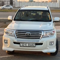 لاندكروزر • ٢٠١٤ • ٨ سلندر ٤٦٠٠