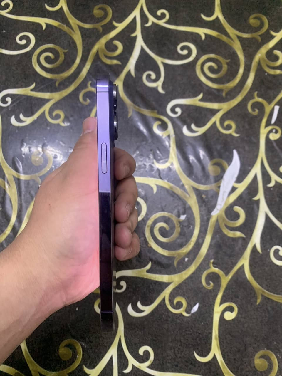 السلام عليكم
ايفون 14 برو ماكس بنفسجي
نظافة 100‎%‎
ذاكرة 128 
بطارية 93
السعر 750 الف قفل 
مكاني بغداد الشعب الثعالبه
***********
