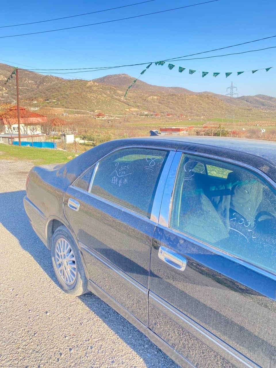 مەلیکەی 2002 موس و بڕاوە، گێڕ و مەکینەی بە شەرت، تەقە و ڕەقەی بە شەرت، دەعم و لێدراوی نیە، مەکینەی D4ی بچووکە، دوو دوگمەیە، نرخ 37 گەڵاو کەمێک مەجالی تیایە
*********** السليمانية, العراق
