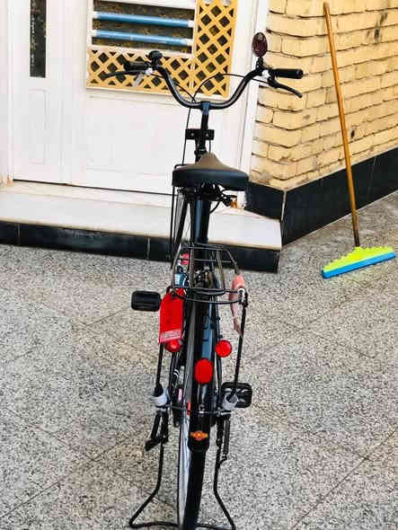 سلام عليكم 
بايسكل بناتي للبيع 
موديل 19
شركه حرفين 
مكفول من الزلغ 
تجي وشوف بعده ما ماشي 
الباسكل جان مخزون 
السعر ١٧٠وبي مجال 
التواصل خاص لو رقم***********
