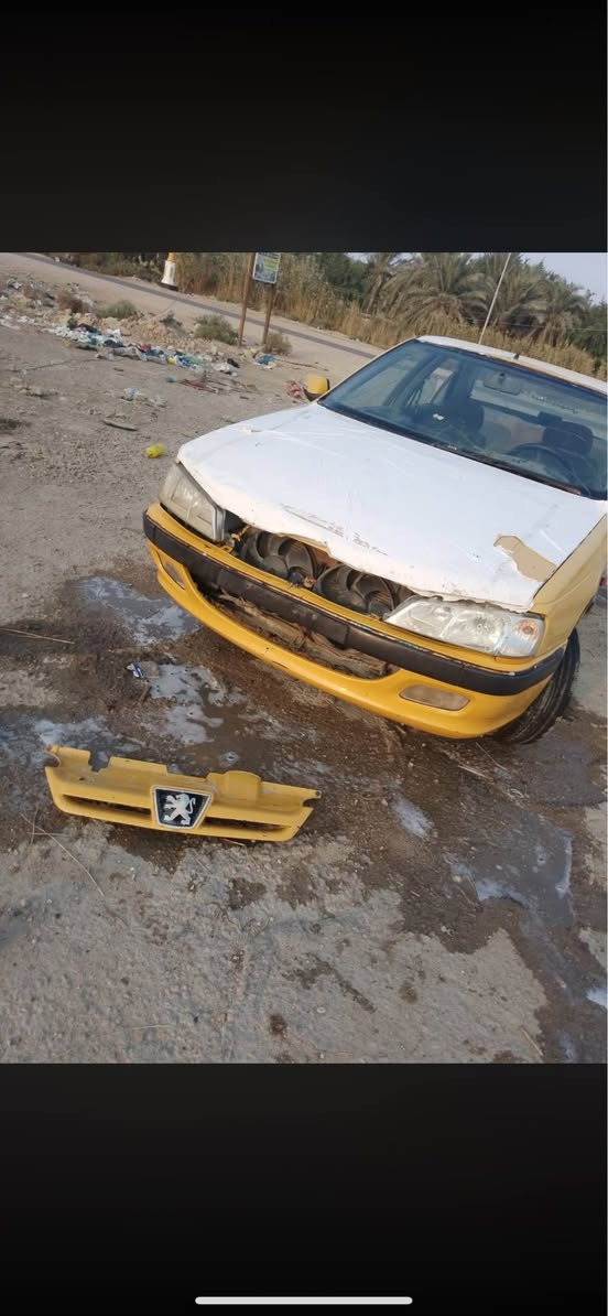 بيجو بارص 2011  بديها حلو مكفوله من الضربه سياره محرك ستوه مجفت كيرها حلو  ابيع كوم حديد رايدلها ترتيب كهربائيات وارقامها علاستلام  يعني تجي تاخذها سحب  مكاني البصره راعيها موجود سنويه لل29 
سعر 18 وبيها مجال *********** البصرة, العراق
