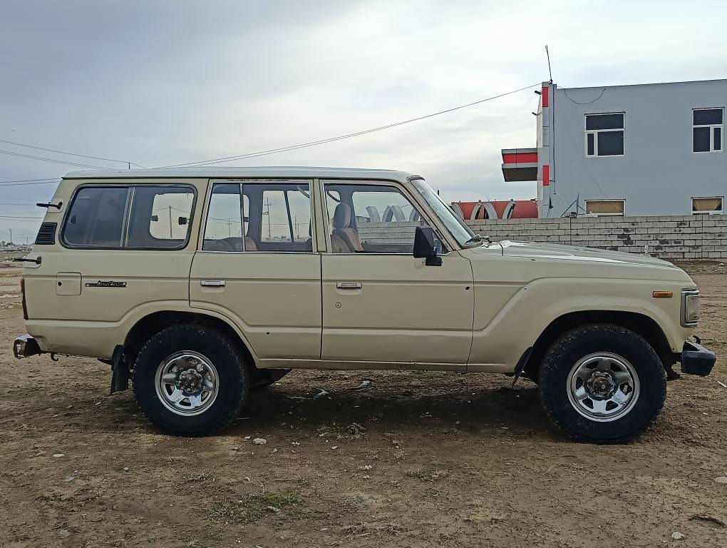 لا ندكرؤز موديل ٨٩ كير و مه كينه واكسلو ده بل اكسلي به شه رت  ارم يه سقان سليمانيه غاز و به نزينه ٣ ايف شه ش كير ديسك باوة جوار تا يه لؤكي له زيره جوار جرا ناو نيشان جه مجه مال *********** شمشمل, السليمانية
