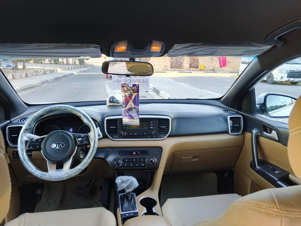 1. كيا سبورتج  خليجي
2. موديل2020.
3. رقم اربيل (( بسم عربي مكانه راعيه بغداد )) تحويل مباشر بنفس اليوم. عندي وكاله بيه عامه مطلقه سنويه منتهيه صارله ١٥  يوم مدفوعه رسوم بس تسلم قديمه تستلم جديده للعلم ملاحضه السياره كفاله فقط بيه ثلاث شخوط بارد فقط بدون صبغ ومصلحات 
4.  السيارة جديدة جدا ومكفولة كفالة عامة صبغ وضربه 
5. الداخل كشنات حمصي جلد ومخمل.
6. المري شفط 
7. ثلاثة انظمة قيادة.
8. محرك 2000 دوش.
9. تبريد قطعتين امامي وخلفي.
10. نظام مانع تزحلق.
11. فول تحكمات ستيرن جهتين.
12. بلوتوث.
13‏(Aux+Usb)
14. كروس (مثبت) سرعة.
15. سويج تشغيل عدد 1
16. مكانها بصره 5ميل 
17. حساس امامي وخلفي.
18. ويل كروم.
19. سايد بريك بالرجل
20. تحكم ستيرن جهتين فول.
21. السيارة ماشية 163
22. لد نهاري 
23. السعر 185 ورقه بيه مجال حك جيتك *********** واتساب فقط
بي البصرة, العراق
