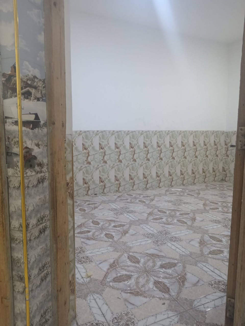 السلام عليكم
دار للإيجار
مساحة ١٠٠ م  طابق واحد غرفة نوم وهول ومجمع صحيات ومطبخ
حلة حي نادرالاولى خلف فندق أسد بابل
ملاحظة مطلوب عائلة صغيرة نفرين
خدمات ماء كهرباء مجاري تبليط قريب جدا من الشارع العام
للاستفسار*********** ابورامي لبيع وشراء العقارات في بابل مكتب البيت الأمين حلة نادر الأولى قرب آسواق الجمل ملاحظة نستقبل جميع عروض البيع والشراء والايجار الرهن
