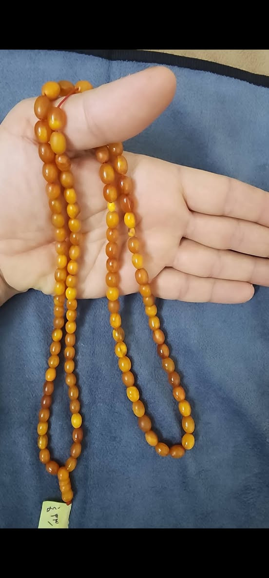 الى محبي سبح الصلاة
سبحة من الكهرب الألماني القديم والانتيك اصل عقود 
الوزن ٣٣ غرام 
١٠١ حبة
للإستفسار تفضل خاص
 ومتوفر واتساب ***********
متوفر توصيل في بغداد والمحافظات 
تحياتي للجميع
