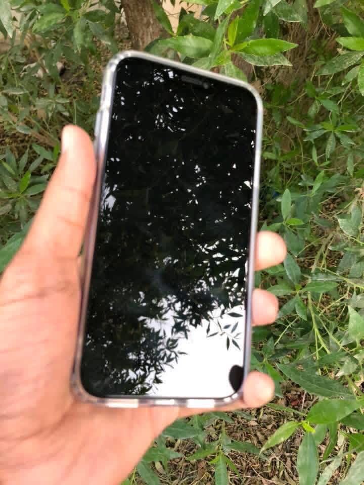 iphone 11
ذاكره 256
بطاريه 82%
‏1 sim يدعم
شرق اوسط . نموذج AA
مامفتوح . بدون ملحقات
 جهاز وكع وطفه وظهر مكسور . بدون ايكلود لأن كله متوقف حالياً  
جهاز ابيعه فحم
سعر 39 الف نهايته
عنوان / اربيل مناره + متوفر توصيل


**إذا كنت صاحب هذا الإعلان وتريد حذفه لأي سبب، رجاءا أرسل رسالة إلى الدعم الفني**