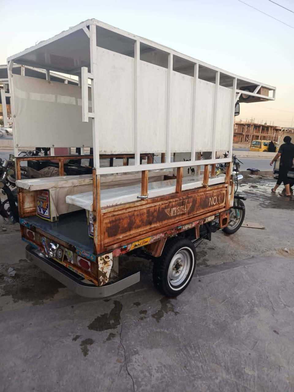 السلام عليكم
دراجه للبيع رقم انكليزي مكانها نجف مداور ثاني يوم السعر خاص ***********
