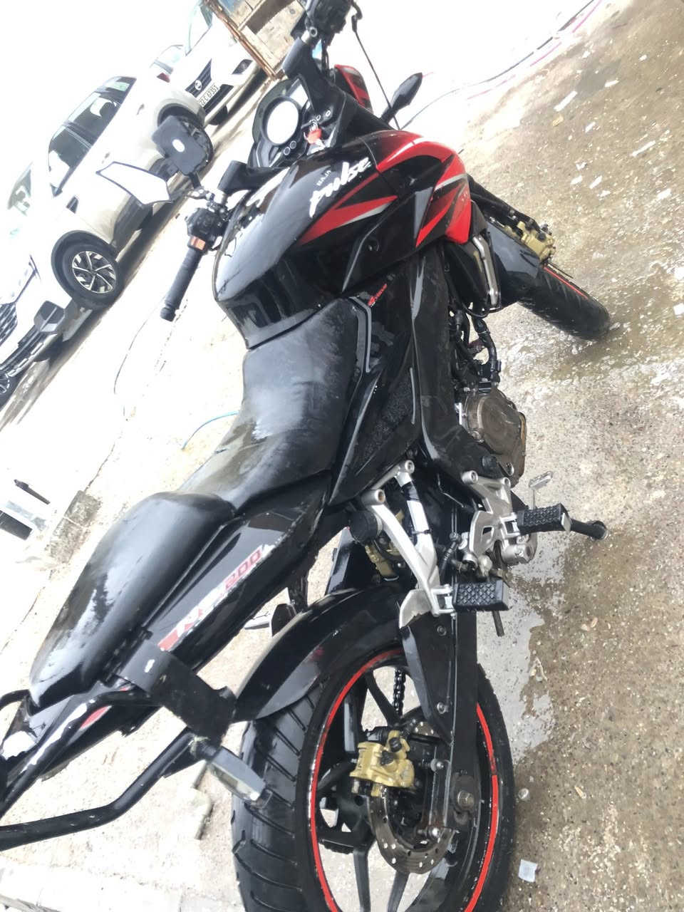 بولسر ٢٠٠Nsموديل ٢٢منفيست اصلي مكينه كفاله موطور جديد ماتحط علي ولا ربع تواصل معي خاص او واتساب *********** السعر مليون و٢٠٠
