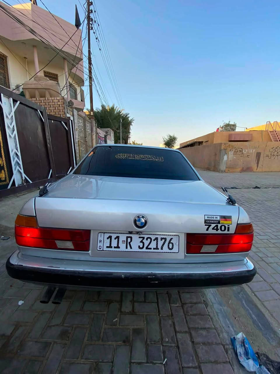 سلام عليكم 
bmw
موديل 1990 فأت 735i
كير مكينه تبريد خير من الله 
سلايد روف شغال السياره بسمي هزه جديده جامه جديده
السعر (65) وبي مجال حك الجيه
مكاني بغداد

***********
